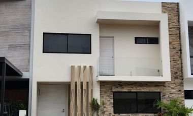 EN VENTA CASA EN RIO RESIDENCIAL