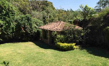 Venta de casa sola en una planta.