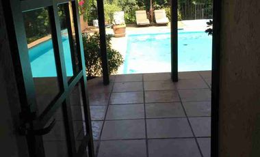 Venta de casa sola en una planta.