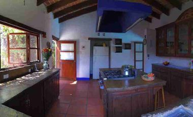 Venta de casa sola en una planta.