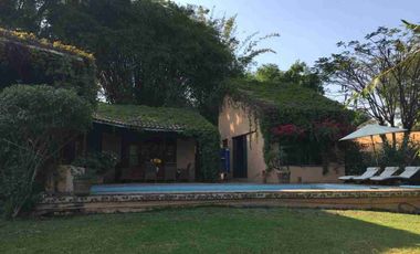 Venta de casa sola en una planta.