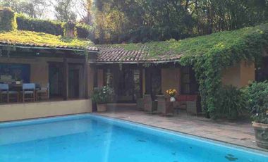 Venta de casa sola en una planta.