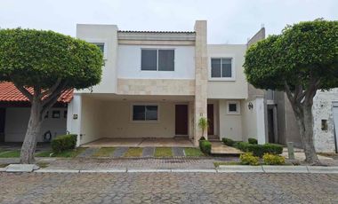 Casa en venta en Cluster 888, Lomas de Angelópolis I,  excelente ubicación cerca de Sonata