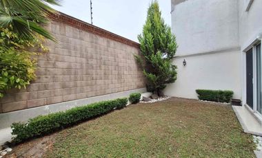 Casa en venta en Cluster 888, Lomas de Angelópolis I,  excelente ubicación cerca de Sonata