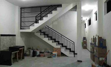 jual kost 6 kmr, AC, hrg 1,4 milyard nego