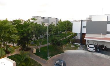 Casa en renta amueblada arbolada residencial; Cancún Q. Roo