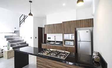 Casa en renta amueblada arbolada residencial; Cancún Q. Roo