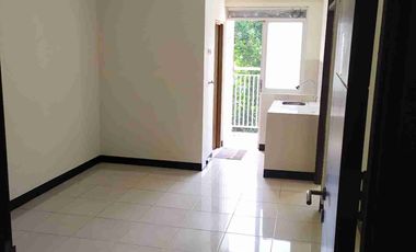 Apartemen lantai rendah dengan lokasi strategis Pondok Bambu