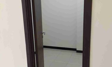 Apartemen lantai rendah dengan lokasi strategis Pondok Bambu