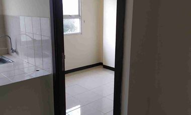 Apartemen lantai rendah dengan lokasi strategis Pondok Bambu