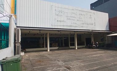 Disewakan Standalone Building , Luas 450m2 di Rawamangun, Jakarta Timur