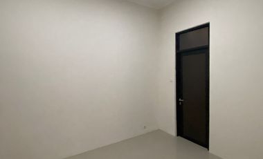 Rumah Manyar Jaya Praja Lokasi Pusat Kota 3 Kamar Tidur