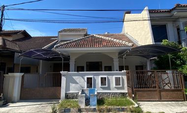 Rumah Manyar Jaya Praja Lokasi Pusat Kota 3 Kamar Tidur