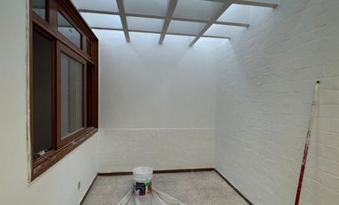 Casa en Renta sobre Av. Tepeyac, Col. Chapalita, ideal para Restaurante