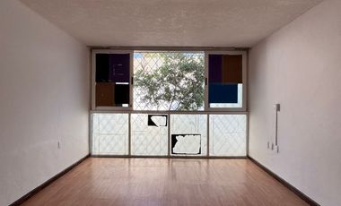 Casa en Renta sobre Av. Tepeyac, Col. Chapalita, ideal para Restaurante