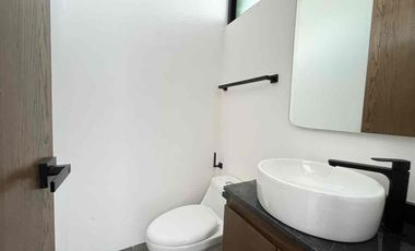 Amplia Casa en venta en Parque Bruselas  Lomas de Angelópolis II,  5 Recámaras