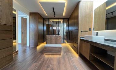 Amplia Casa en venta en Parque Bruselas  Lomas de Angelópolis II,  5 Recámaras