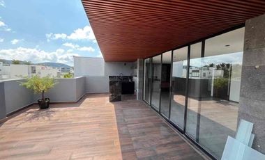 Amplia Casa en venta en Parque Bruselas  Lomas de Angelópolis II,  5 Recámaras