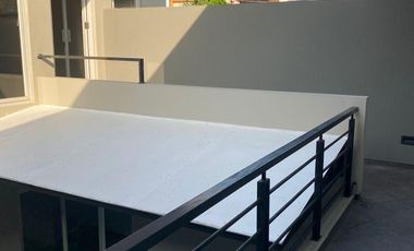 Rumah Mewah Full Furnished Dengan Kolam Renang 2 Lantai