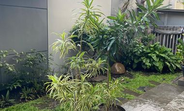 Rumah Mewah Full Furnished Dengan Kolam Renang 2 Lantai