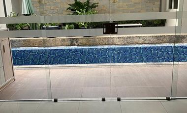 Rumah Mewah Full Furnished Dengan Kolam Renang 2 Lantai