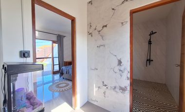 Sewa Villa Minimalis Modern yang Nyaman dan Tenang, Dekat Sanur  Berlokasi strategis di area yang tenang dan asri, hanya selangkah dari pusat keramaia