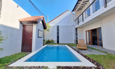 Sewa Villa Minimalis Modern yang Nyaman dan Tenang, Dekat Sanur  Berlokasi strategis di area yang tenang dan asri, hanya selangkah dari pusat keramaia