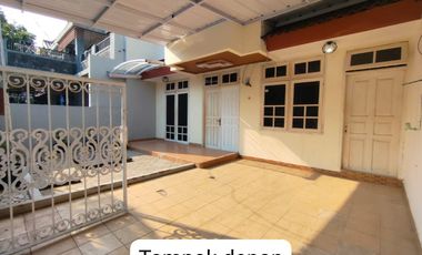Disewakan Rumah 2 Lantai Bagus di Pulomas Timur, Jakarta Timur