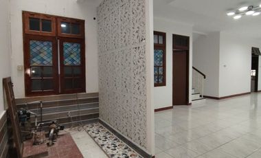 Disewakan Rumah 2 Lantai Bagus di Pulomas Timur, Jakarta Timur