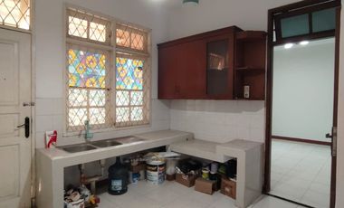 Disewakan Rumah 2 Lantai Bagus di Pulomas Timur, Jakarta Timur