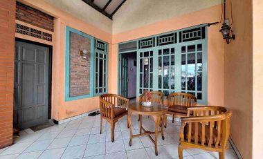 Rumah Strategis Pinggir Jalan Raya Cocok Untuk Usaha Atau jadi Komersial