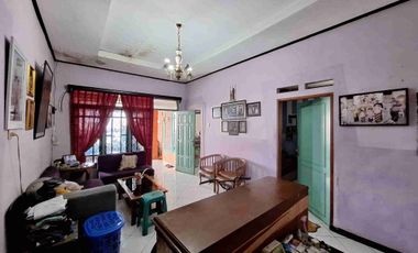 Rumah Strategis Pinggir Jalan Raya Cocok Untuk Usaha Atau jadi Komersial