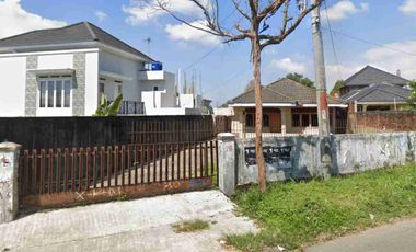 Rumah Villa - Ratu Mansion - Cipanas - 960 m² - Hitung Tanah Saja - SHM