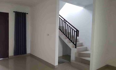 Dijual Rumah 2 Lantai Siap Huni di Residence Cipayung Ciputat Tangsel