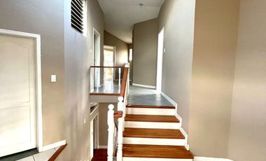 Arriendo propiedad en los Chillos, sector San José del Valle; 1000m2 terreno y 300m2 construcción