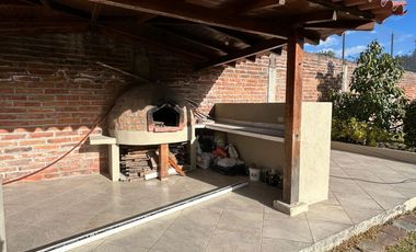 Arriendo propiedad en los Chillos, sector San José del Valle; 1000m2 terreno y 300m2 construcción