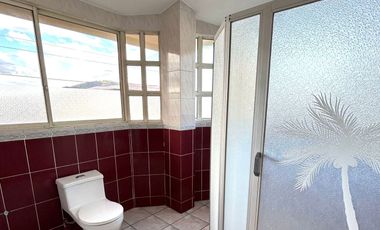 Arriendo propiedad en los Chillos, sector San José del Valle; 1000m2 terreno y 300m2 construcción