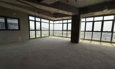 Savya Financial Center, 197.22 sqm Office For Sale in Taguig City