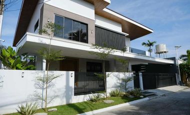 Modern Spacious Semi Furnished House and Lot for Sale in BF Homes Parañaque