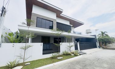 Modern Spacious Semi Furnished House and Lot for Sale in BF Homes Parañaque