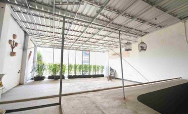 Jual Cepat Hitung Tanah Rumah 2 Lantai Nol Jl. Ry Manyar Kertoarjo Surabaya