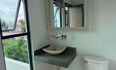 Casa en renta, 4 recámaras en prolongación 3 sur,  Priv  19 ote en San Andrés, Cholula, Puebla.