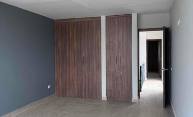 Casa en renta, 4 recámaras en prolongación 3 sur,  Priv  19 ote en San Andrés, Cholula, Puebla.