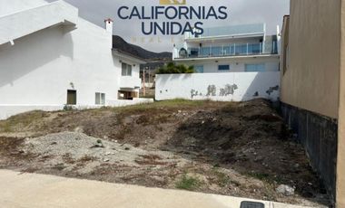 TERRENO TODOS LOS SERVICIOS CUENTA CON ESCRITURAS .  FRACC  PUERTA DEL MAR . ROSARITO B.C.