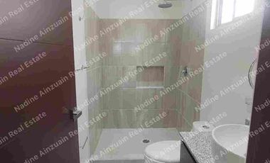 DEPARTAMENTO EN RENTA UBICADO EN RESIDENCIAL AV. HUAYACAN , LONG ISLAND  CANCÚN QUINTANA ROO. 2 RECÁMARAS, AMENIDADES, SEGURIDAD.