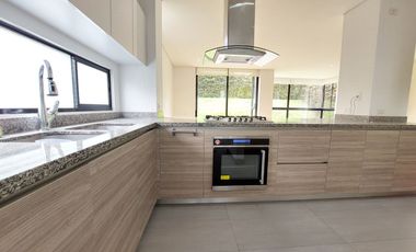 Casa moderna en zona exclusiva Residencial Campestre de Cajica