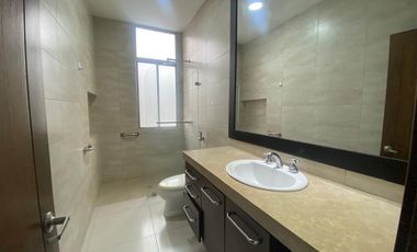 EN ALQUILER DEPARTAMENTO MODERNO EN LOS CEIBOS GUAYAQUIL