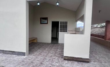 HERMOSA QUINTA VACACIONAL EN VENTA, Sector Yunguilla C1522