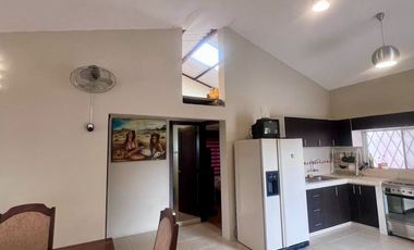 HERMOSA QUINTA VACACIONAL EN VENTA, Sector Yunguilla C1522