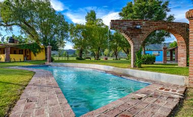 HERMOSO RANCHO EL AGUACERO EN VENTA; ETZATLÁN, JALISCO. MÉXICO.